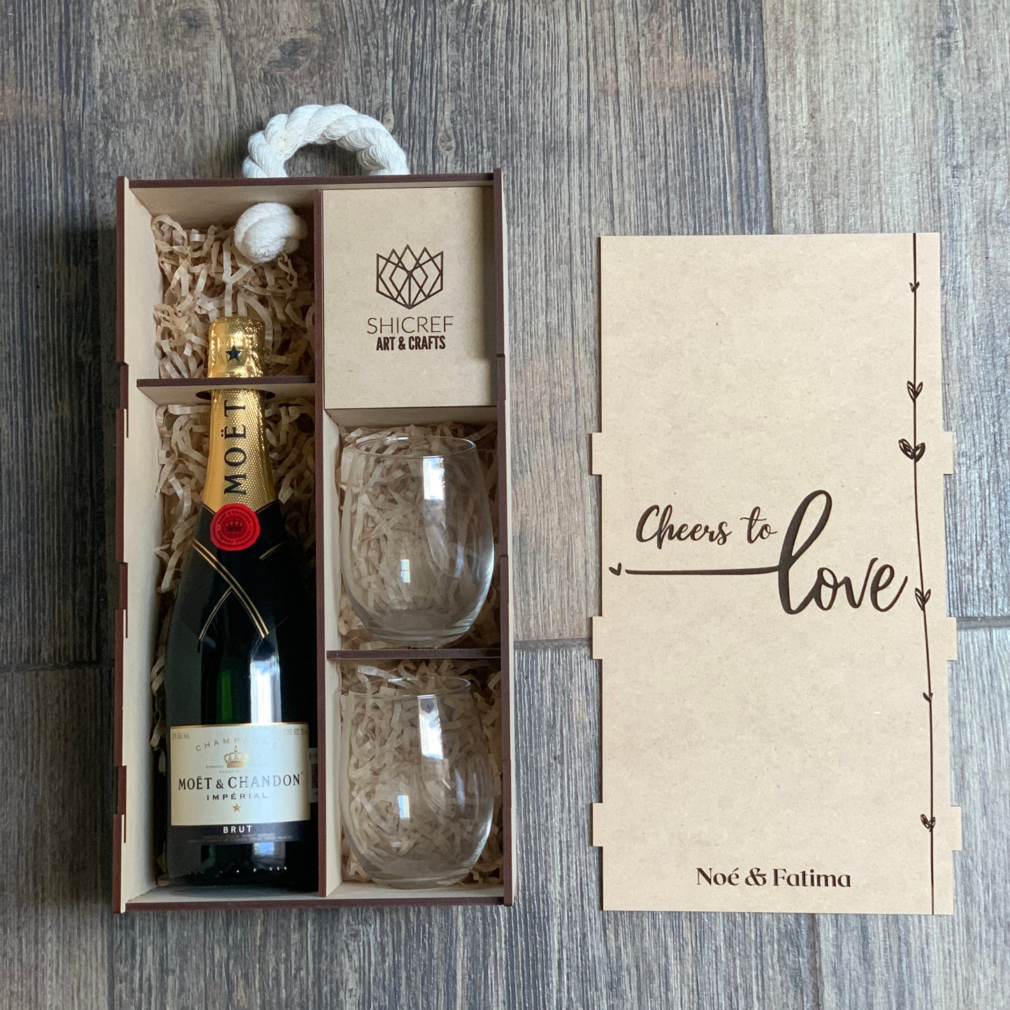 Caja de Vino con 2 Copas sin Tallo