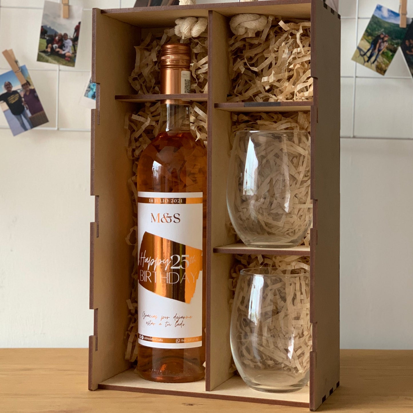 Caja de Vino con 2 Copas sin Tallo