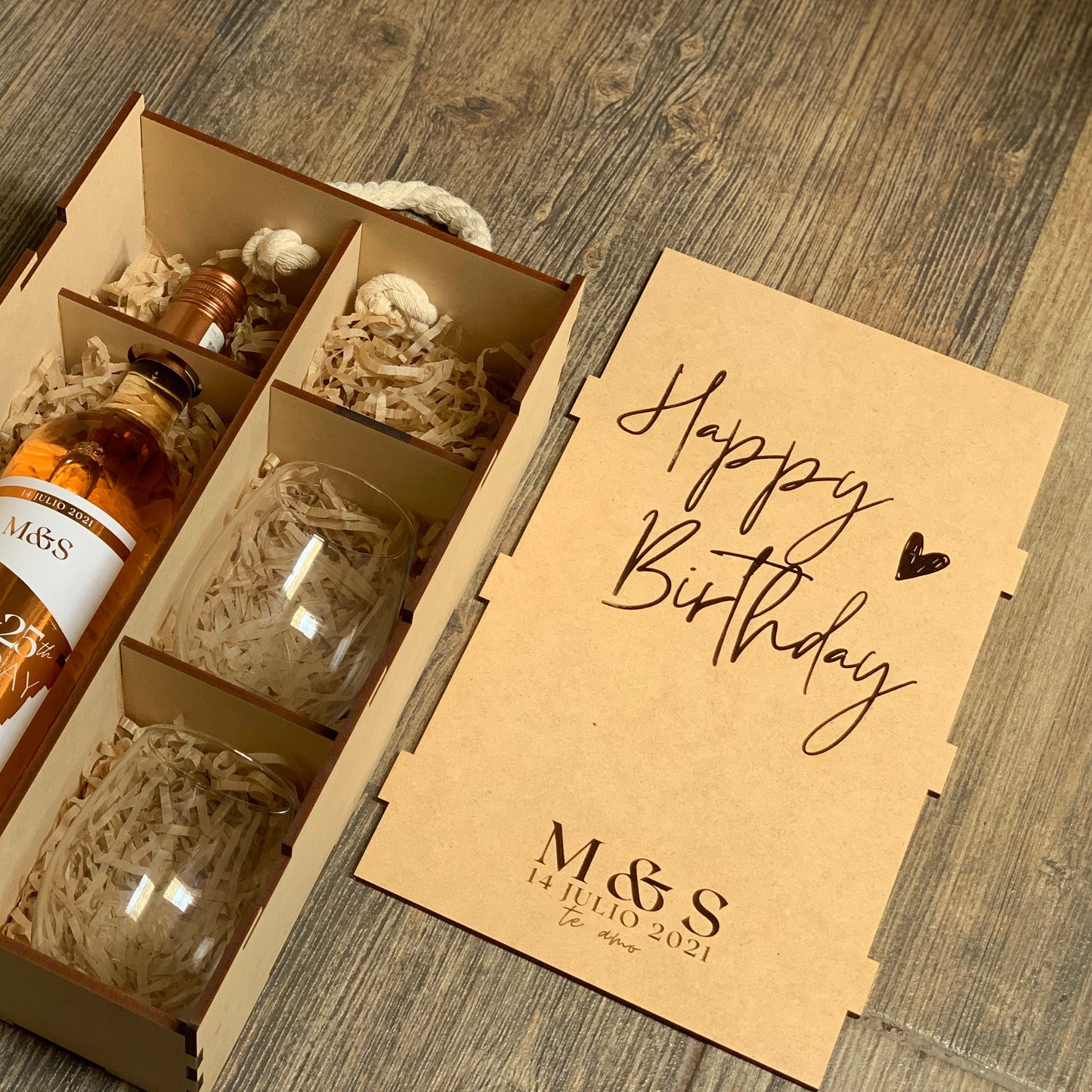 Caja de Vino con 2 Copas sin Tallo